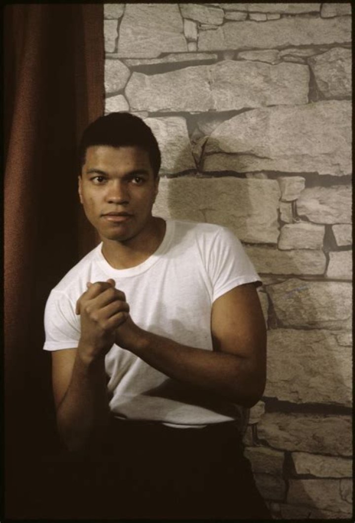 Unseen Photos Of Billy Dee Williams In His Youth